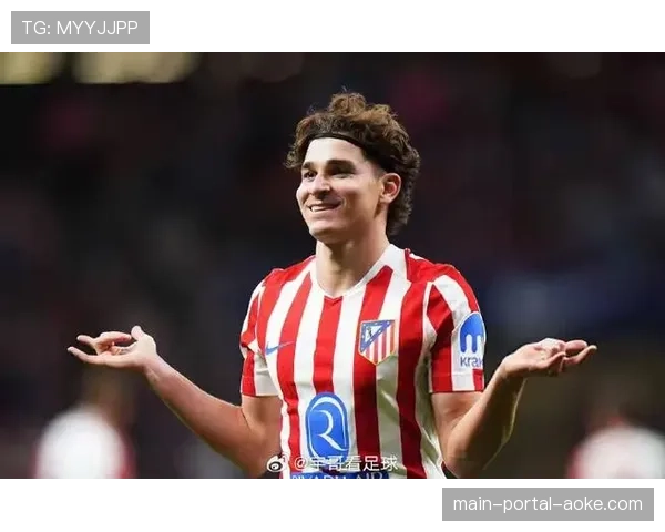 莱万多夫斯基经纪团队已与AC米兰展开接触，探讨今夏免签可能